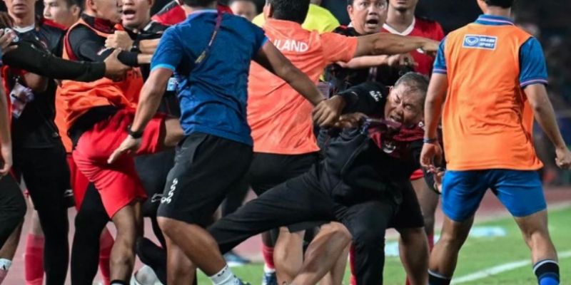 Cần có các biện pháp mạnh tay để giải quyết vấn nạn bạo lực bóng đá nhằm giúp bóng đá phát triển hơn nữa